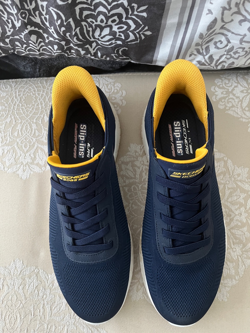 😎😎😎Skechers Navy & Yellow Slip-Ins Memory Foam Trainers